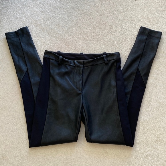 Like new Nicole Miller faux leather black skinny pants